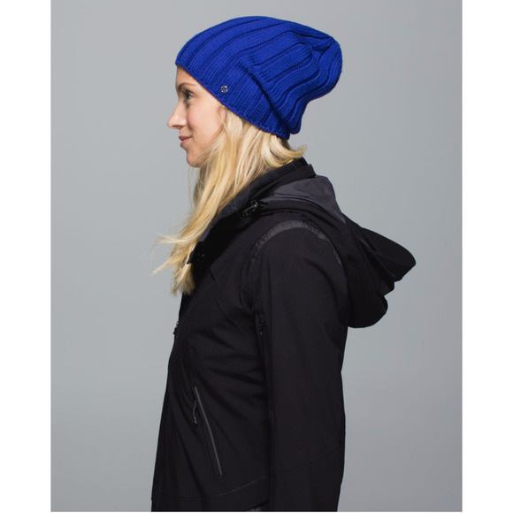 RARE Lululemon Merino Wool Hat Beanie Purple Blue NWOT - Picture 2 of 11